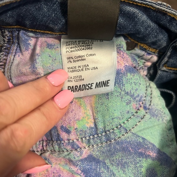 PARADISE MINE by ARITZIA jeans, low rise skinny, size 24, ripped knees - Picture 8 of 10